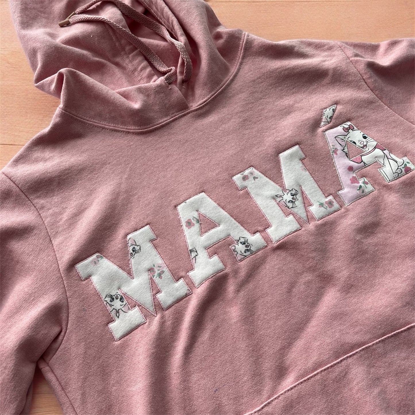 Sudadera MAMÁ con Capucha